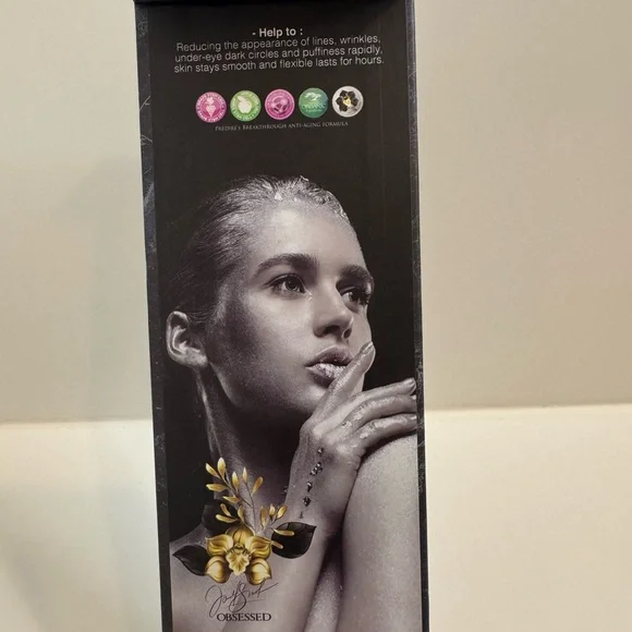 Black Orchid 60 Second Wrinkle Remover